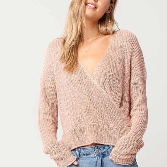 Light Pink Open back sweater - Picture 2 of 5
